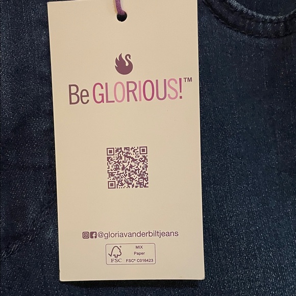 Gloria Vanderbilt Dark Blue Amanda Capri size 6  Jeans - Picture 2 of 7